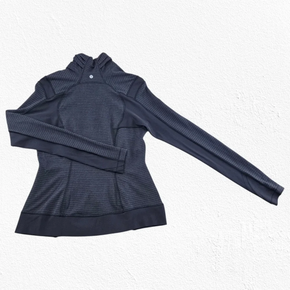 Lululemon Gray Microstripe Scuba Funnel Neck Asymmetrical Zip Wrap Jacket Size 6